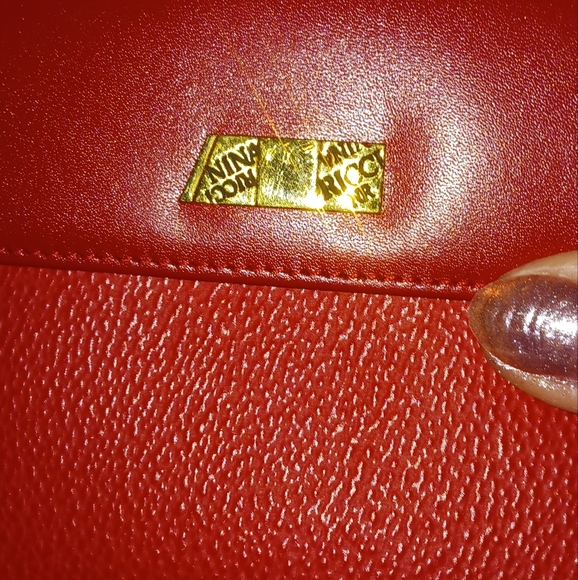 Nina Ricci Red Wallet with snap closure - Picture 14 of 15